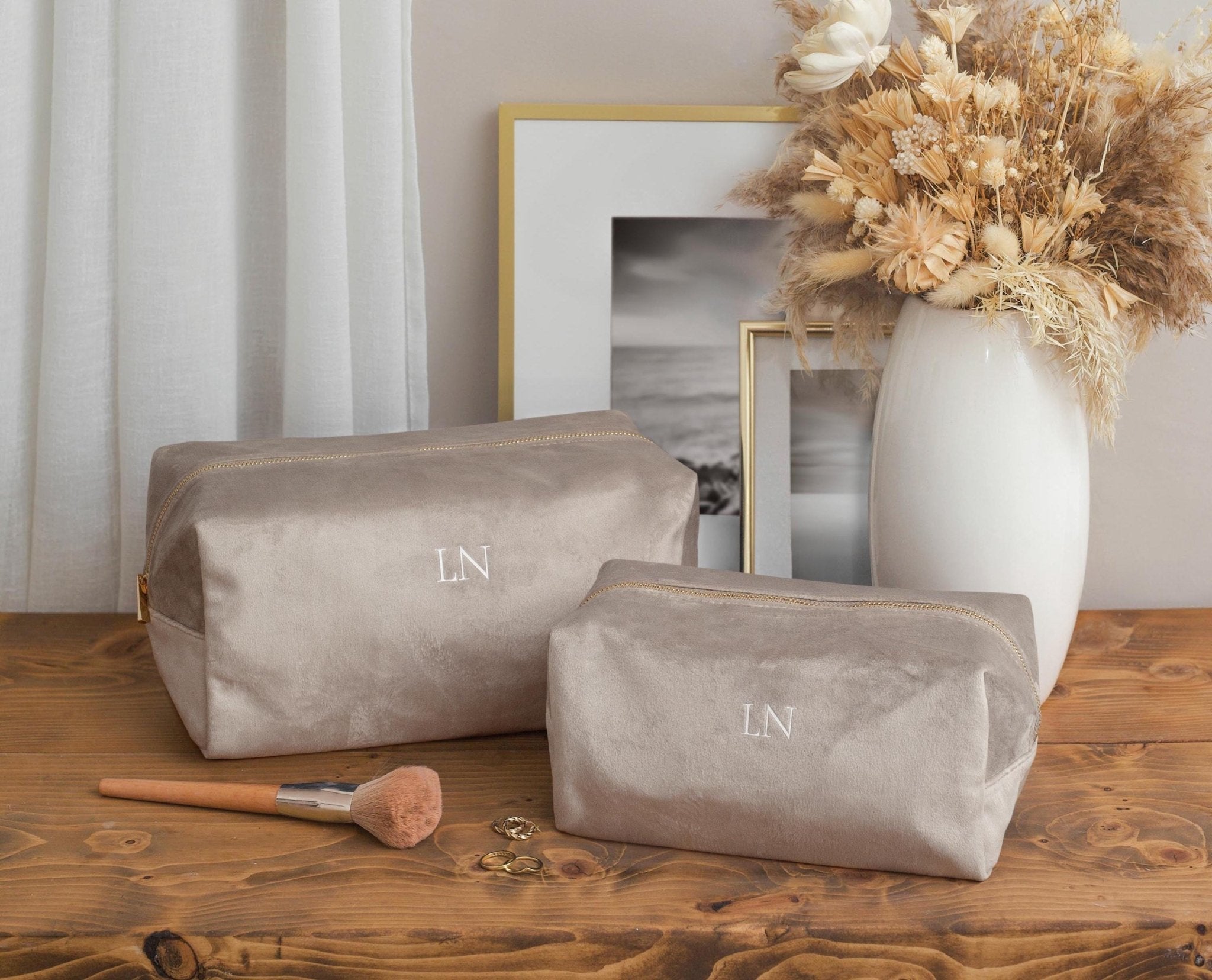 Personalised velvet toiletry case, wash bag, personalised initials makeup bag for her, valentines day gift, monogrammed gift, gift for her - Jessica Hollie Gifts