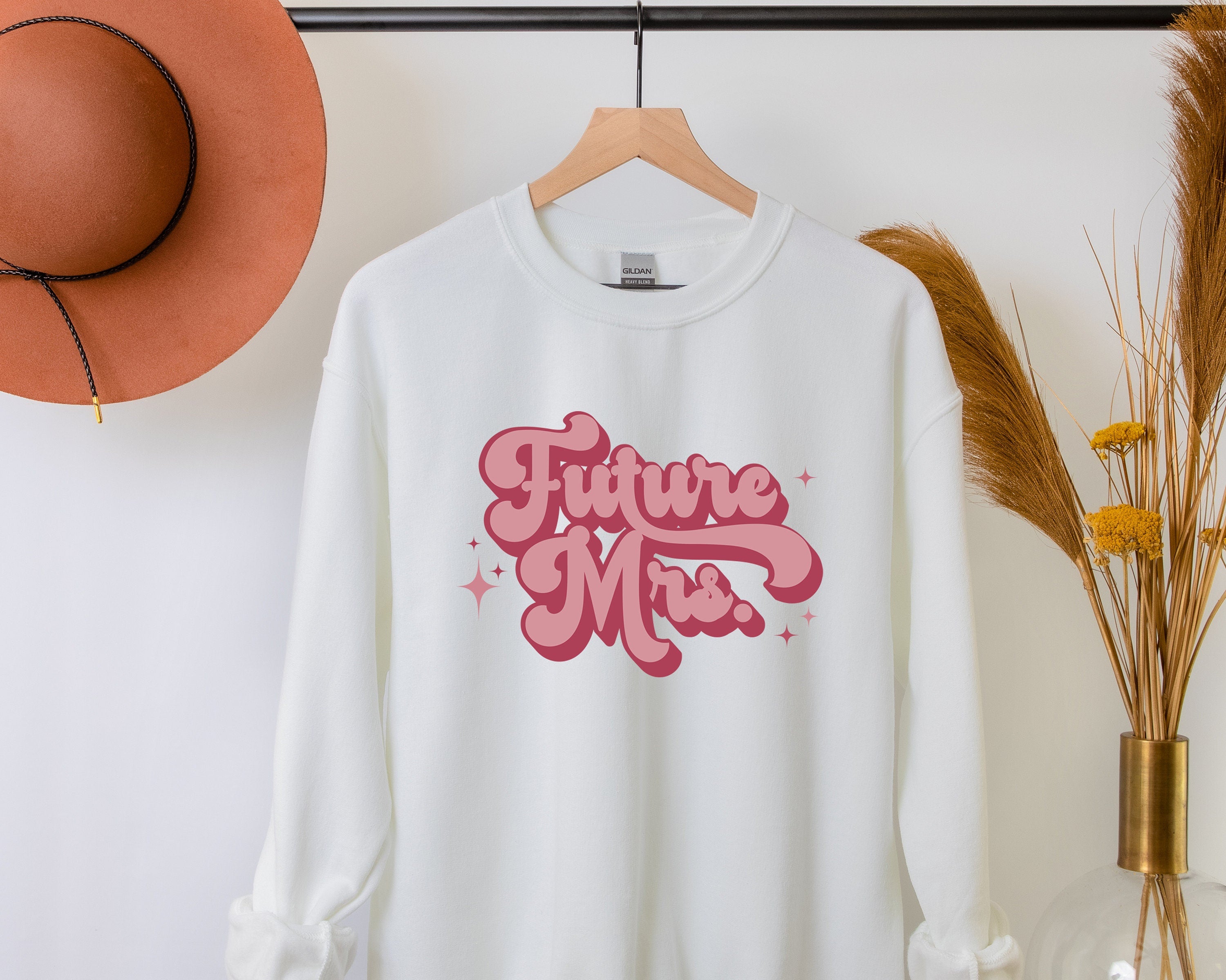 Bride to be shirt, Newly Engaged gift, Future Mrs Sweatshirt, Bridal Sweater